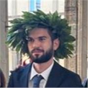 Laureato in Filosofia triennale impartisce lezioni di filosofia, storia e letteratura italiana ai ragazzi delle superiori