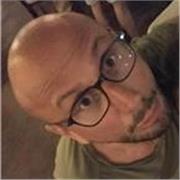 Soy profesor de italiano, hablo español e inglés, y mi método se basa en conversaciones ligeras y divertidas, ya que es la mejor m