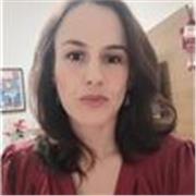 Professora de português com experiência em aulas particulares para crianças e adolescentes