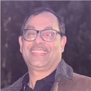 A senior academic with 20+ years teaching experience and an award-winning lecturer excelling in confidence building in students.