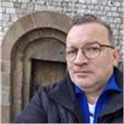 Uczę matematyki po polsku uczniów w Polsce i dzieci polonijne uczące się za granicą. 