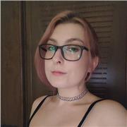 Insegnante di matematica, inglese e scienze, laureata in biologia, con esperienza