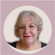 Profesor de Física y Matemática. Además de español