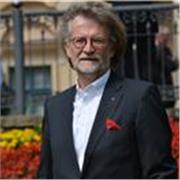 Professeur natif - et journaliste