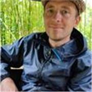 Je suis formateur d'anglais natif avec plusieurs années d'expérience dans le domaine