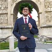 Disponibile per aiutare i ragazzi che desiderano apprendere cosa la scuola cerca di insegnare loro nella quotidianità!