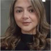 Licenciada en Lenguas Modernas, profesora de Inglés para adultos, Inglés conversacional y de negocios, practica todos los niveles