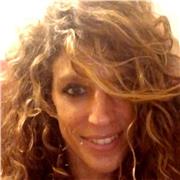 Offro lezioni agli studenti universitari iscritti a psicologia che vogliono un aiuto per preparare gli esami e agli studenti iscritti al liceo pedagogico per tutte le materie umanistiche.