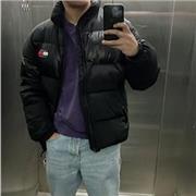 Estudiante de universidad (Grado de Economía) de 19 años con ganas de ayudar a estudiantes de ESO / Bachillerato