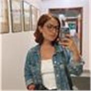 ¿Cómo me defino?
Soy profesora de inglés con más de 10 años de experiencia enseñando a estudiantes de todas las edades. Me especia