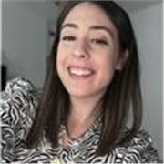 Maestra de Educación Primaria con la mención de Necesidades Educativas. 8 años de experiencia en el ámbito de clases particulares