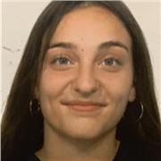 Profesora de lengua, valenciano, matemáticas, biología y geología, inglés y filosofía