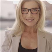 Profesora de letras imparte todas las asignaturas de primaria y las opciones de letras de secundaria y bachiller.Mucha experiencia. Método exclusivo para aprobar todo el curso