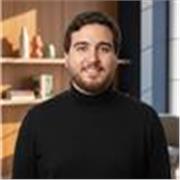 Profesor de marketing especializado en comunicación digital, SEO, SEM y gestión de contenidos