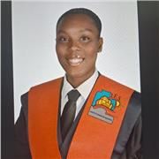 Responsable, paciente, cariñosa, organizada, creativa, empatica y atenta.