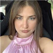 Insegnate di italiano impartisce lezioni anche di storia