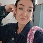 English tutor providing lessons from 10-18