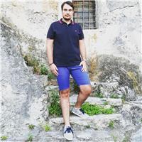 Insegnante di lingua inglese, tedesca ed italiana per stranieri