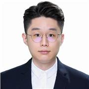 A Chinese who is living in London with a good sense of humor, always be happy to meet and help you!