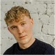 I’m an experienced English language and music teacher.