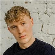 I’m an experienced English language and music teacher.