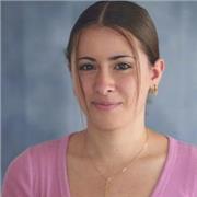 Diplômée d’un baccalauréat général, j'ai entamé des études en école de commerce dans le but d'obtenir un master. Je peux accompagn