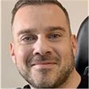 YouTuber con 8 años de experiencia y un canal con más de 750k suscriptores, da clases de marketing en YouTube