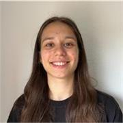Estudiante de bioquímica imparte classes para alumnos de Secundaria y Bachillerato