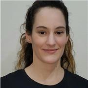 I'm a Spanish teacher. I teach Spanish in practice. I work according to the student's objectives. My lessons are in Spanish