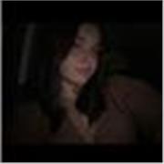 Certificada en inglés con un nivel B2 con Cambridge a los 16 años, y con familia nativa de Inglaterra