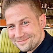 Professional History Teacher & Tutor, with over 10 years of experience.