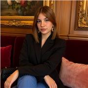 Passionnée par la culture hispanique, je donne des cours d’espagnol à Lyon et en ligne.