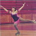 Profesora y entrenadora a nivel competitivo de patinaje artistico sobre 4 ruedas