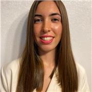 Profesora de idiomas (inglés, euskera, alemán, español) con 3 años de experiencia ofrece clases particulares a domicilio u online.