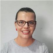 Professora formada em pedagogia, com experiência