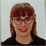 Profesora de Lengua Castellana y Literatura. Soy Trabajadora Social y he impartido clases a menores durante mi vida laboral