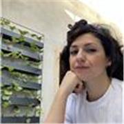 Laureata in scienze politiche disponibile per aiuto compiti 