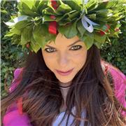 Impartisco lezioni di storia filosofia e psicologia. Laureata con 110