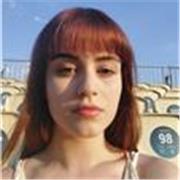 Profesora particular en Madrid de inglés, que cuenta con el certificado de nivel C1, y de dibujo ya que estudio bellas artes.
