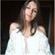 Profesora de inglés licenciada en traducción e interpretación ofrece clases online a niños y adultos que quieran aprender o mejorar el idioma.