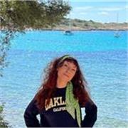 Soy Paloma e imparto clases particulares de inglés (de nivel básico hasta C2), y de refuerzo en ESO y Bachillerato