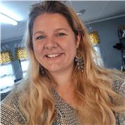 English tutor for conversation, writing and reading. Ages 6 -25 are welcome.