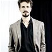 Lezioni di Storia, Letteratura, Public Speaking e Dizione a Milano e online. Storico e attore di teatro con esperienza accademica 
