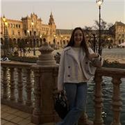 Soy una persona muy responsable y con muchas ganas de enseñar y transmitir mi pasion por la enseñanza.Alumnos de entre 5 y 14 años