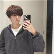 Profesor con C2 de inglés, que puede enseñar todas las materias de la ESO y preparar hasta exámenes de Cambridge con materiales