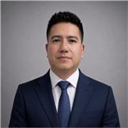 Formación para jóvenes enfocado en liderazgo, trabajo en equipo y gestión de personas, que impulsa la empatía, el autoconocimiento y el desarrollo de fortalezas para potenciar el crecimiento personal y profesional