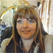 Soy profesora de inglés y licenciada en Educación. Te ofrezco aprender en inglés de forma práctica y divertida. Horarios flexibles