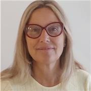 I am a qualified English teacher with extensive experience teaching students of all levels