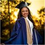 I’m a creative and friendly tutor who makes learning English and French fun and effective.