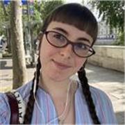 Laureata in Lingue e laureanda in Relazioni Internazionali impartisce ripetizioni e aiuto compiti di tutte le materie, comprese inglese e francese :)